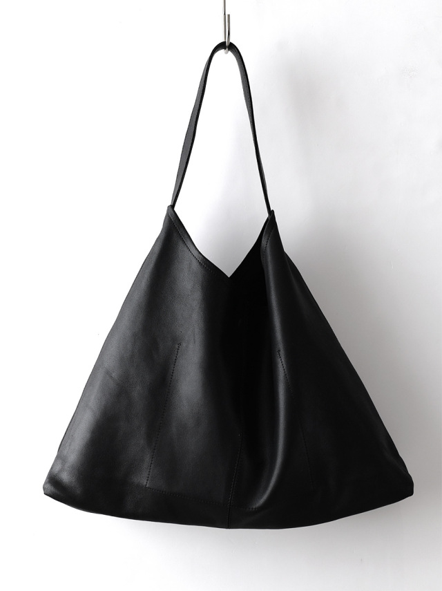 新品■Morphee TRIANGLE SHOULDER BAG 黒 モルフェ Morphee （モルフェ） TRIANGLE SHOULDER（M） | 通販 - FENEST - 東京